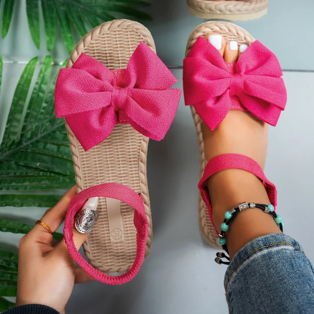 Women Sandals 2025 New Fashion Bow Tie Flat Home Shoes for Women Soft Outdoor Lightweight Beach Sandals Women Sandalias De Mujer
